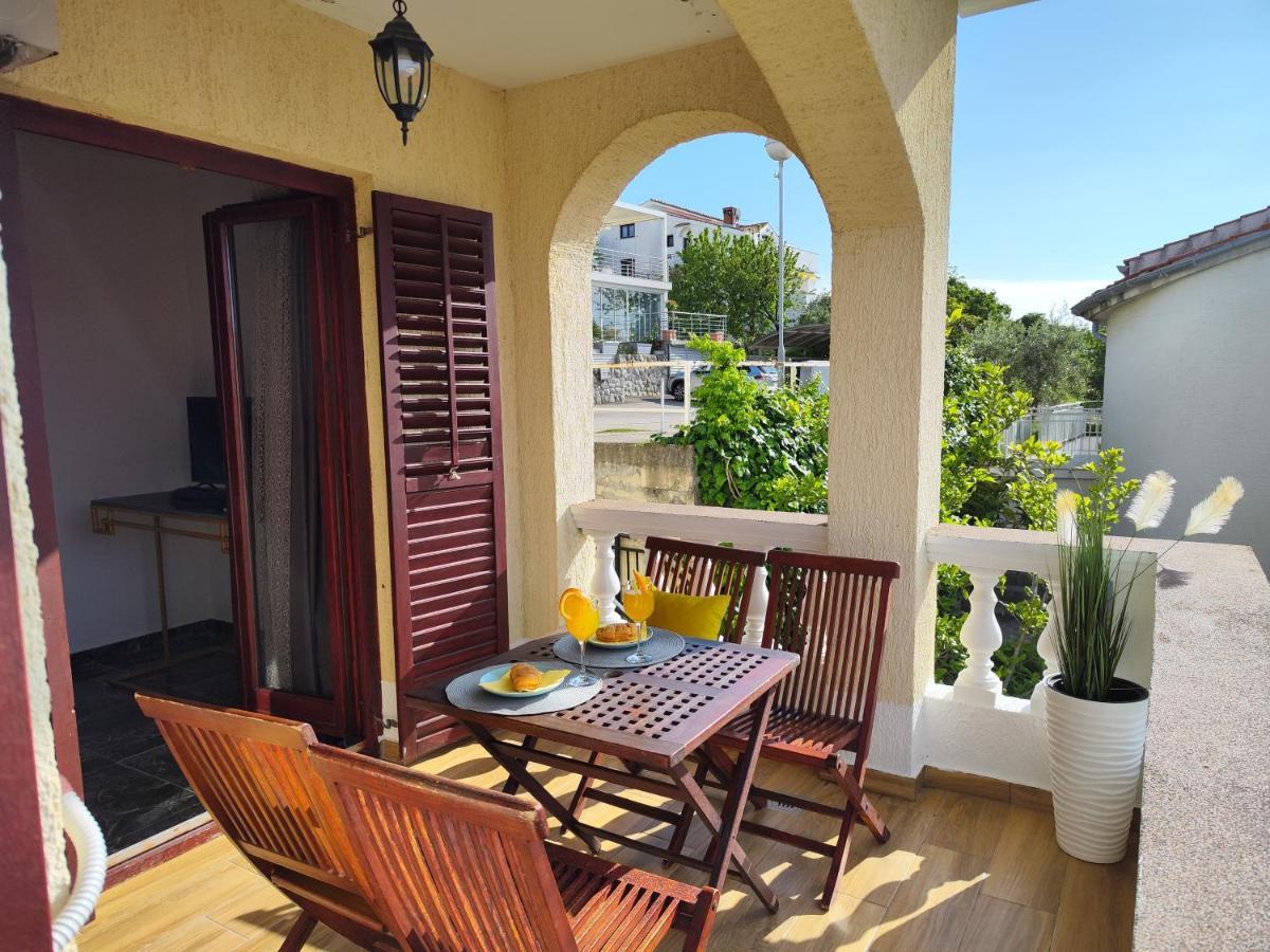 Apartments Orhidelia Njivice Luaran gambar
